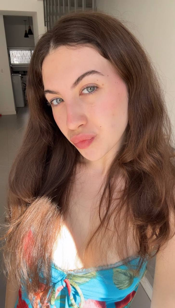 Nude girl Amber in Changwon