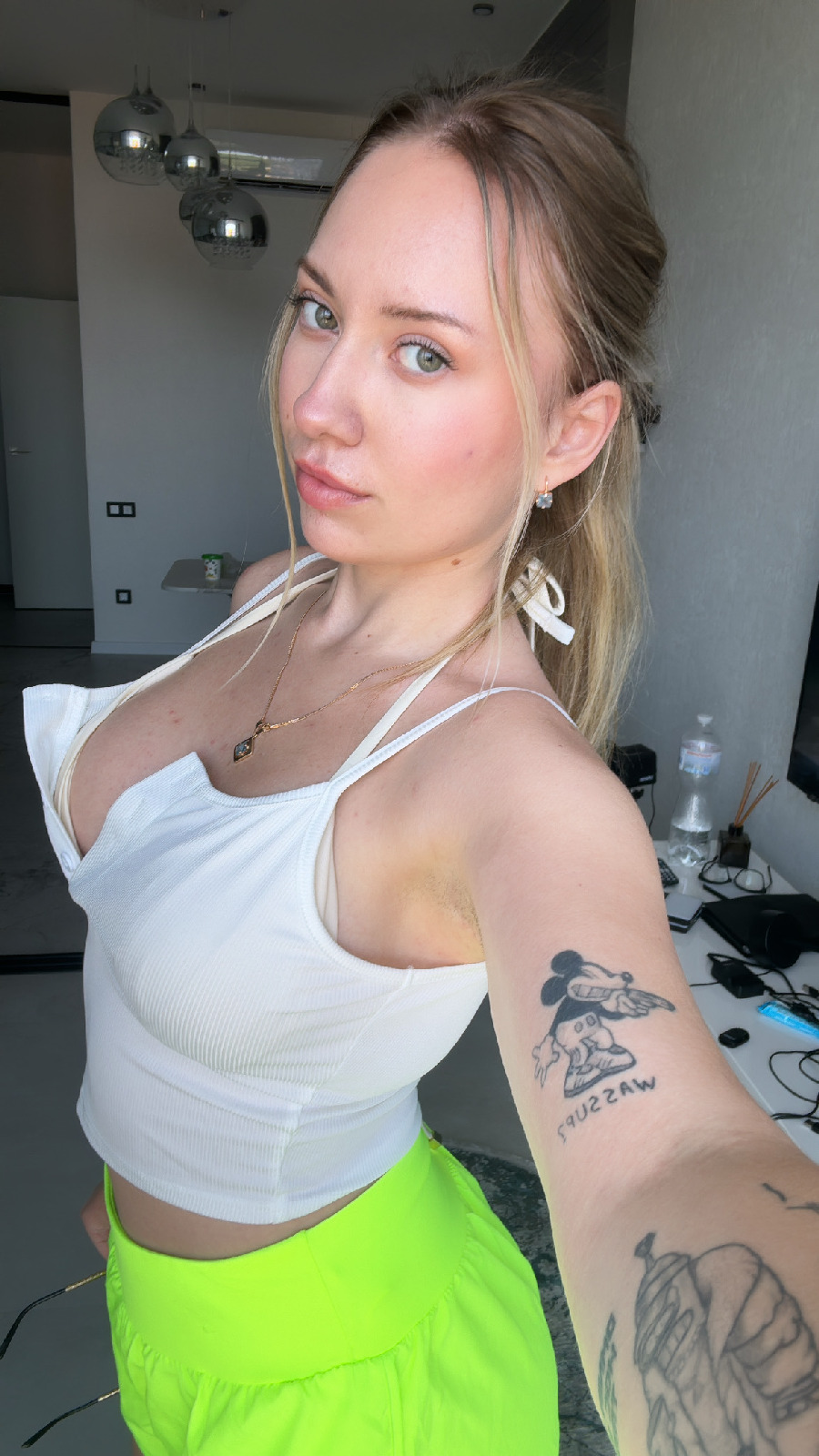 KateV in her underwear in Changwon