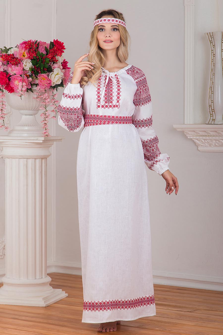 Women in Slavic costumes in Changwon