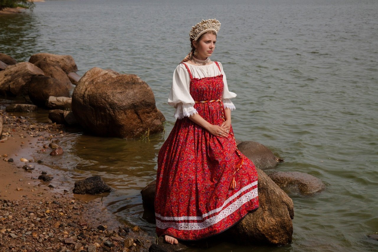 Women in Slavic costumes in Changwon