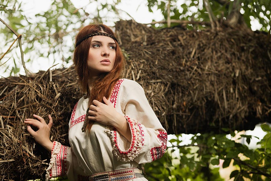 Women in Slavic costumes in Changwon