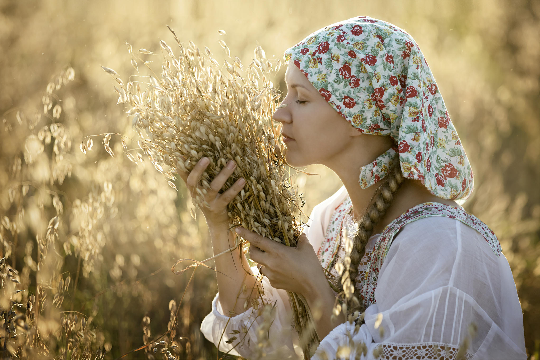 Photo Women in Slavic costumes in Changwon