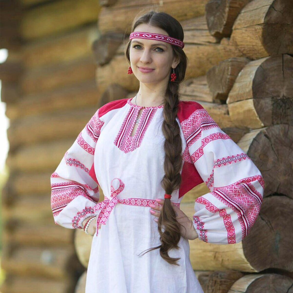 Girls in Slavic costumes in Changwon