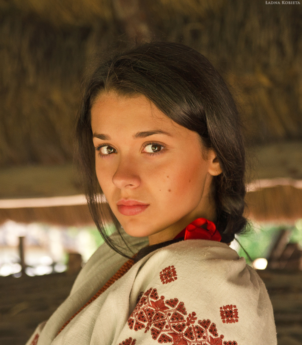 Girls in Slavic costumes in Changwon